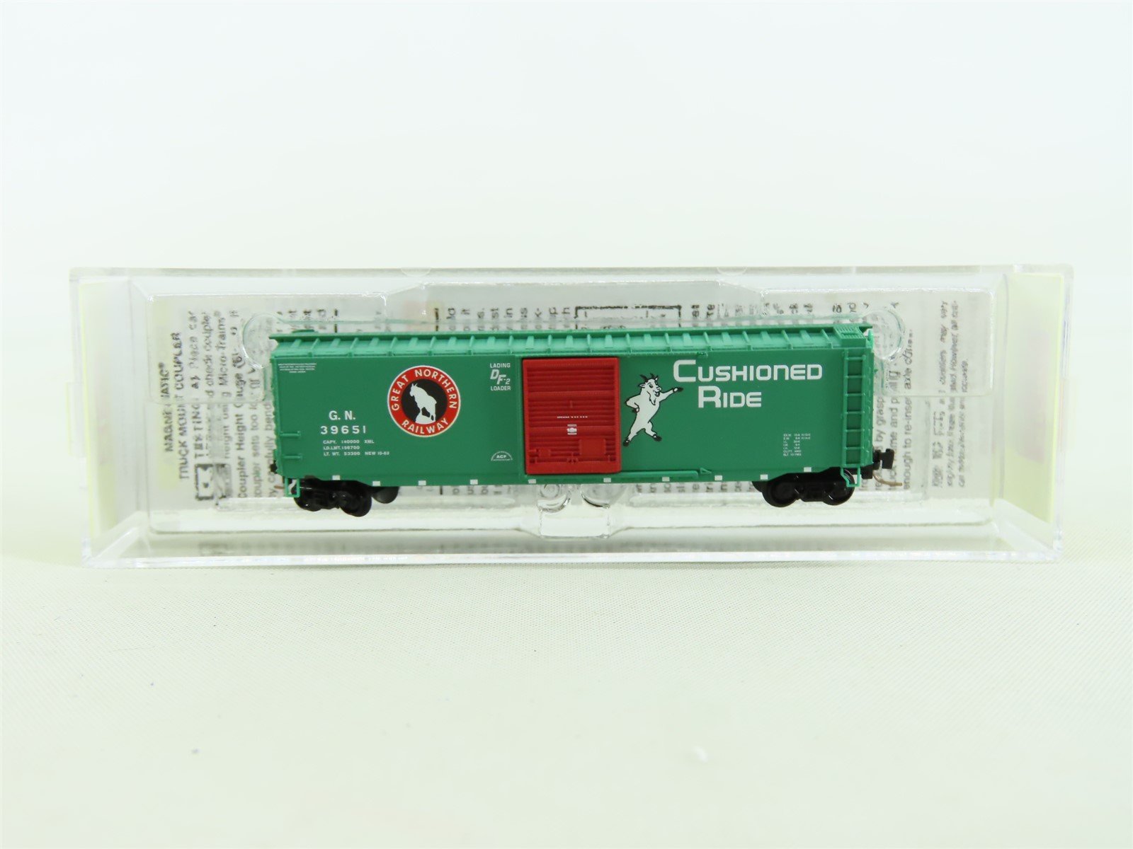 Z Scale Micro-Trains MTL 50500401 GN Great Northern "Goat" 50' Box Car #39651