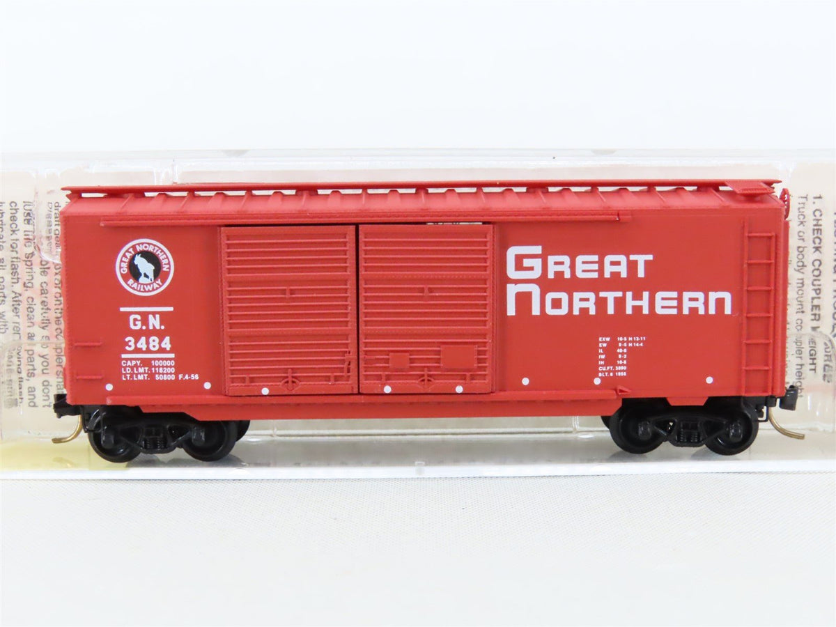 N Scale Micro-Trains MTL 23210 GN Great Northern Double Door 40&#39; Box Car #3484