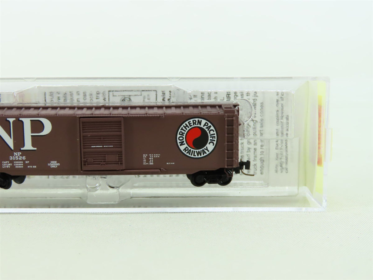 Z Scale Micro-Trains MTL 50500352 NP Northern Pacific 50&#39; Box Car #31526
