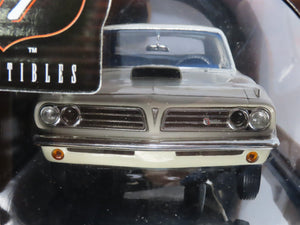 1:18 Scale Ertl Highway 61 Collectibles Die-Cast 50150 1963 Pontiac Super Duty