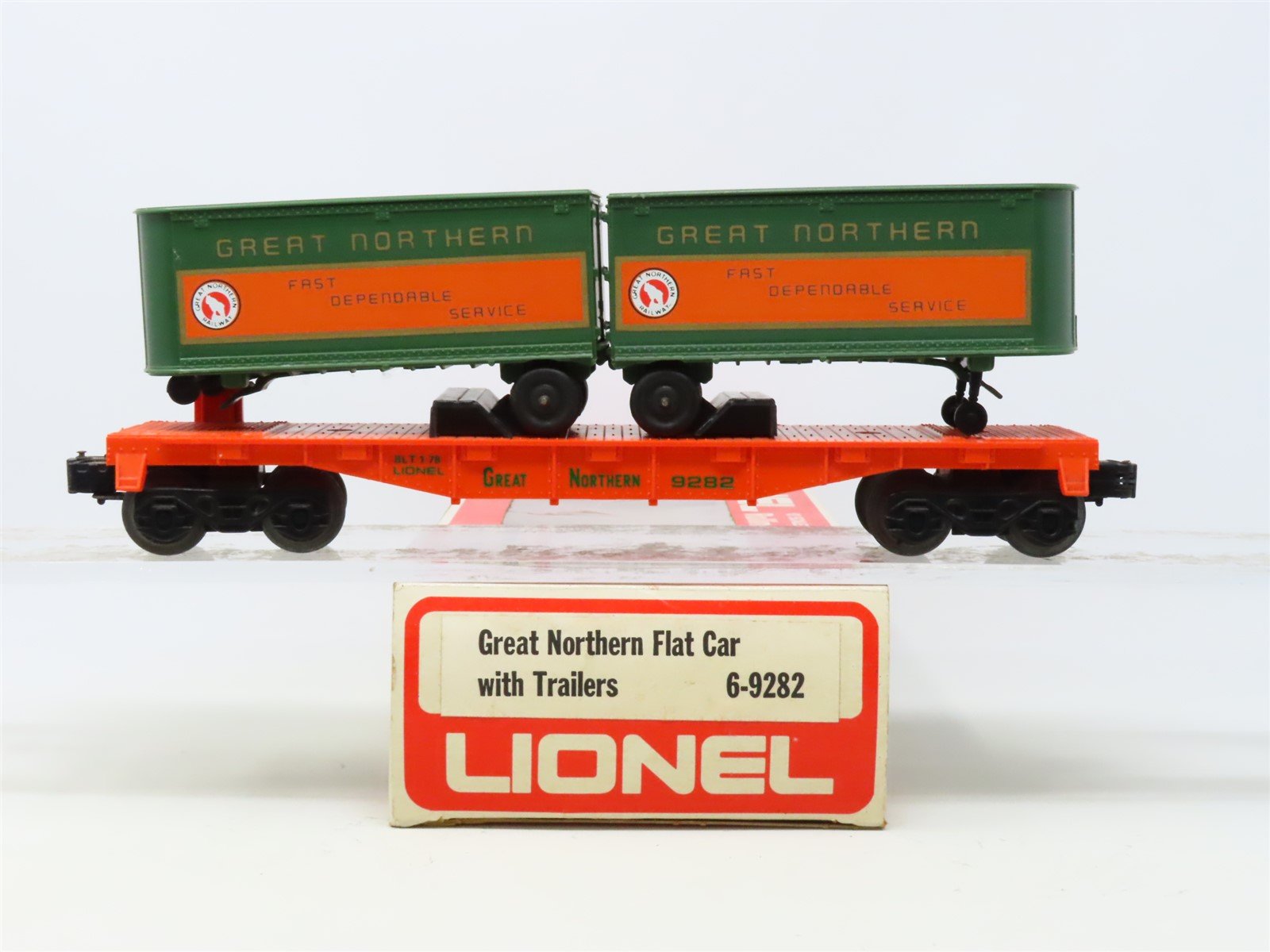 O Gauge 3-Rail Lionel 6-9282 GN Great Northern Flat Car #9282 w/ Trailers